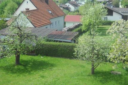 2,5-ZKB, DG-Wohnung mit Balkon in Painten