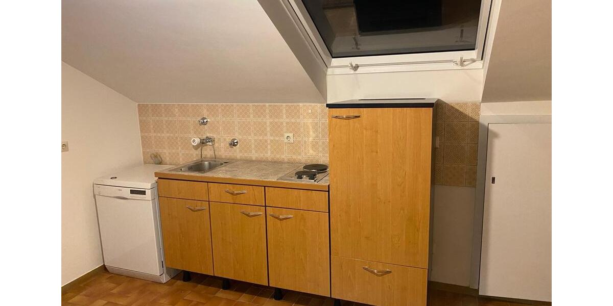 Dachgeschoßwohnung Weinstadt - 2 Zimmer, 60 m&sup2;, 1.000&euro; | Angebot:25635548