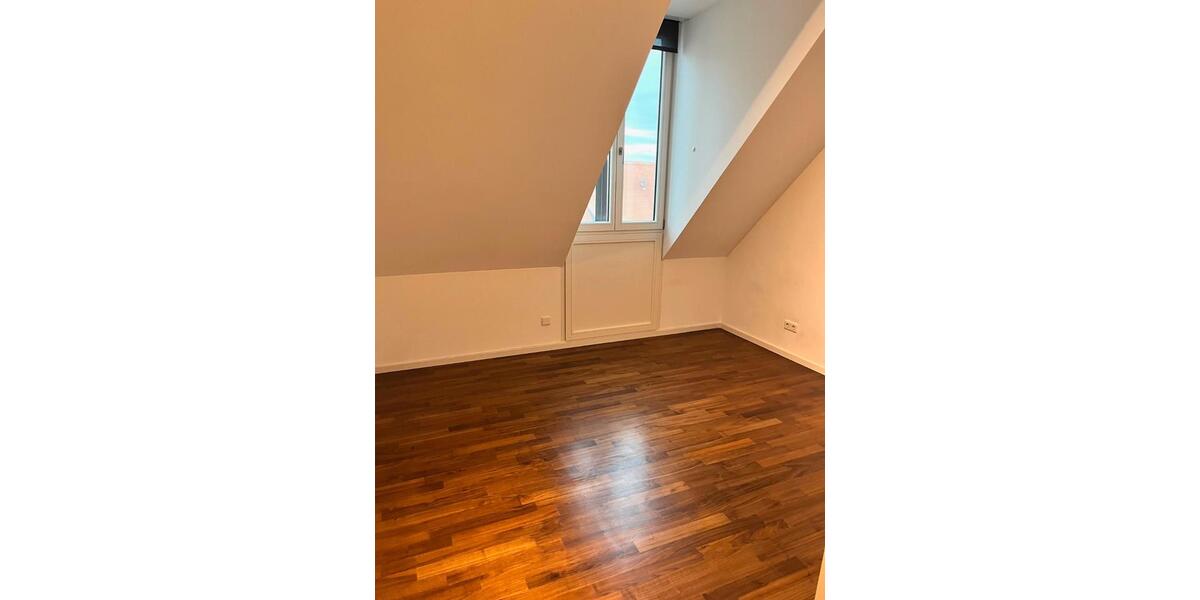 Etagenwohnung Regensburg Kumpfmühl - 2 Zimmer, 94 m&sup2;, 1.480&euro; | Angebot:26538627