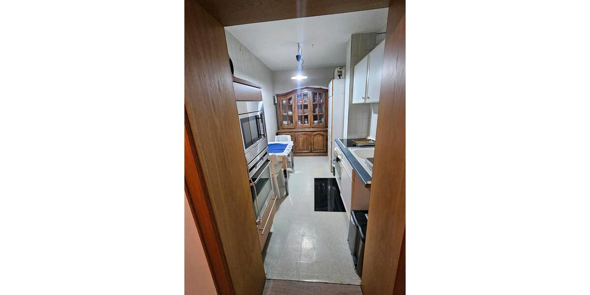 WG Wohnung für Berufstätige, Pendler 5 zimmer