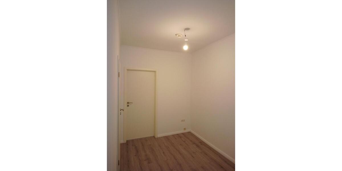 Etagenwohnung Bremerhaven - 1 Zimmer, 43 m&sup2;, 273&euro; | Angebot:24373026