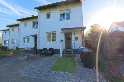 Haus Dreieich - 5.5 Zimmer, 106 m&sup2;, 2.750&euro; | Angebot:26594365