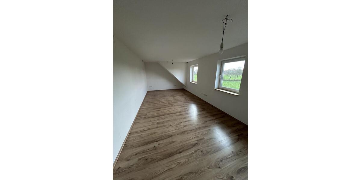 Dachgeschoßwohnung Wittmund - 3 Zimmer, 90 m&sup2;, 600&euro; | Angebot:24396531