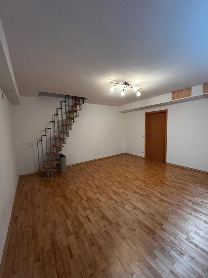 Zimmer zu vermieten (als Lagerraum 250€ oder Büroraum 400€)