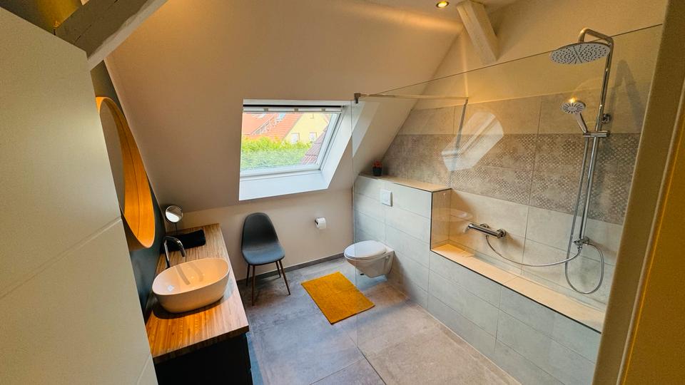 Dachgeschoßwohnung Osnabrück Hellern - 1 Zimmer, 72 m&sup2;, 1.400&euro; | Angebot:26645770
