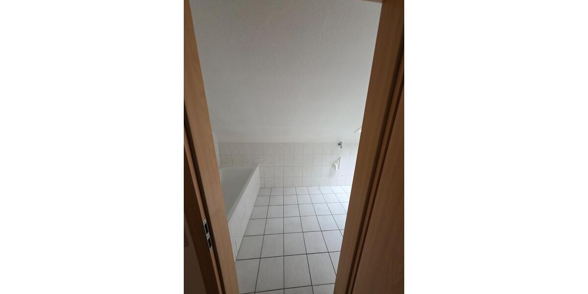 Etagenwohnung Bad Mergentheim - 2 Zimmer, 64 m&sup2;, 550&euro; | Angebot:25216536