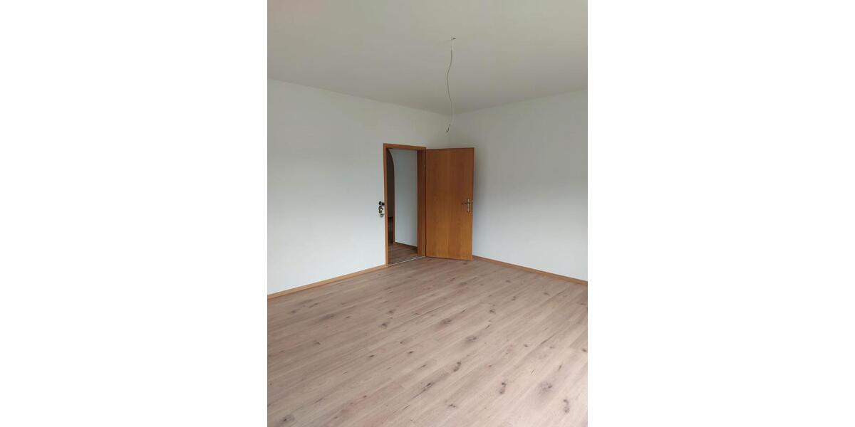 Erdgeschoßwohnung Blaustein - 4 Zimmer, 170 m&sup2;, 1.750&euro; | Angebot:24859616