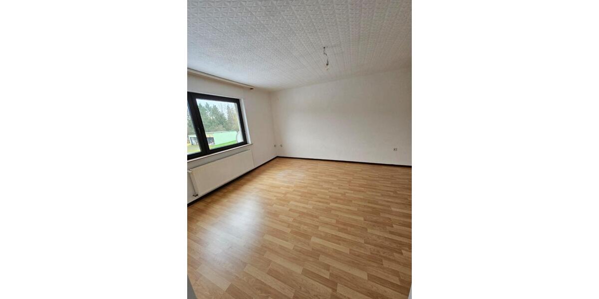 Etagenwohnung Saarlouis - 3 Zimmer, 81 m&sup2;, 800&euro; | Angebot:25156342