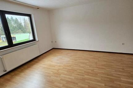 Wohnung Saarlouis - 3 Zimmer, 81 m&sup2;, 800&euro; | Angebot:25156342