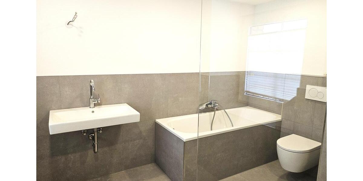 Einfamilienhaus Wipperfürth - 5 Zimmer, 227 m&sup2;, 2.500&euro; | Angebot:24453830