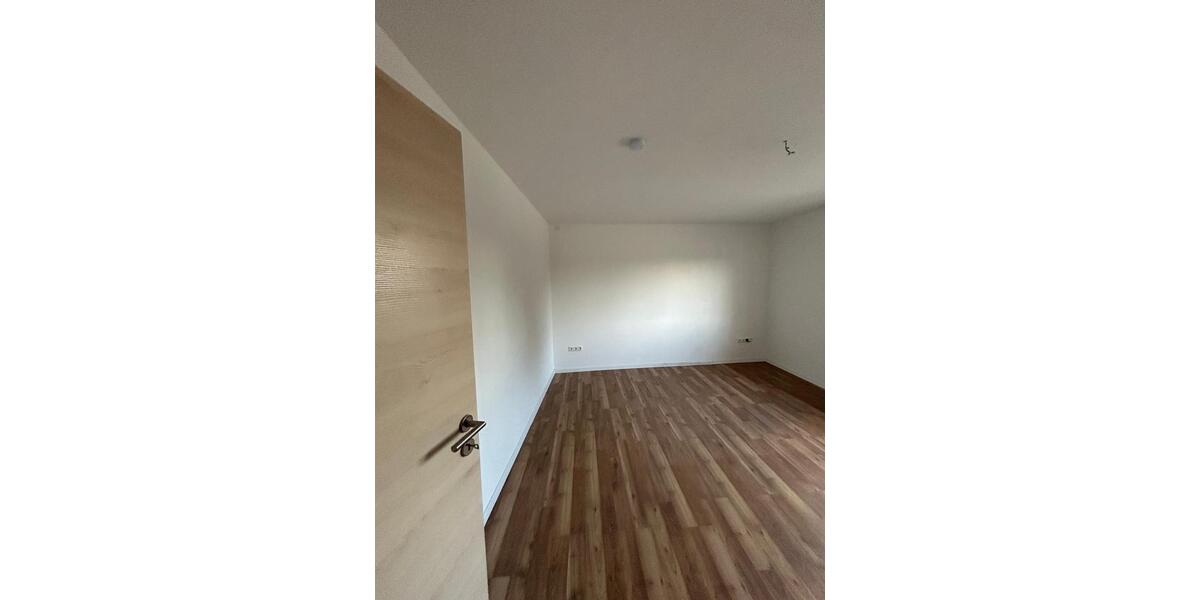 Etagenwohnung Erbendorf Pfaben - 4 Zimmer, 75 m&sup2;, 560&euro; | Angebot:25842099