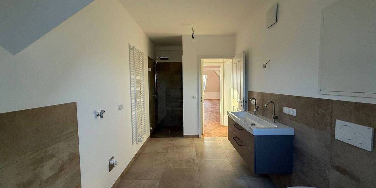Etagenwohnung Lüneburg Neu Hagen - 4 Zimmer, 115 m&sup2;, 1.910&euro; | Angebot:25698792
