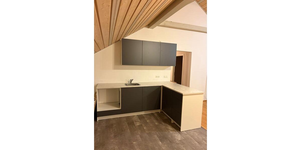 Dachgeschoßwohnung Vilshofen an der Donau - 2 Zimmer, 71 m&sup2;, 568&euro; | Angebot:26585558