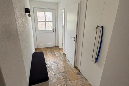 Haus Neumarkt in der Oberpfalz Altenhof - 4 Zimmer, 130 m&sup2;, 1.620&euro; | Angebot:25916401