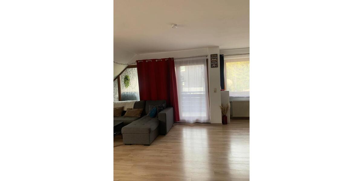Dachgeschoßwohnung Siegen Eiserfeld - 2 Zimmer, 80 m&sup2;, 670&euro; | Angebot:26705748