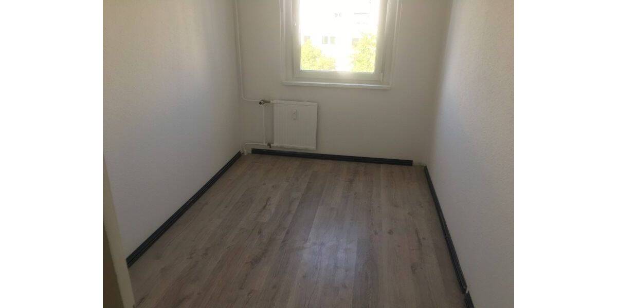 Etagenwohnung Brandenburg an der Havel Hohenstücken - 6 Zimmer, 123 m&sup2;, 860&euro; | Angebot:26064541