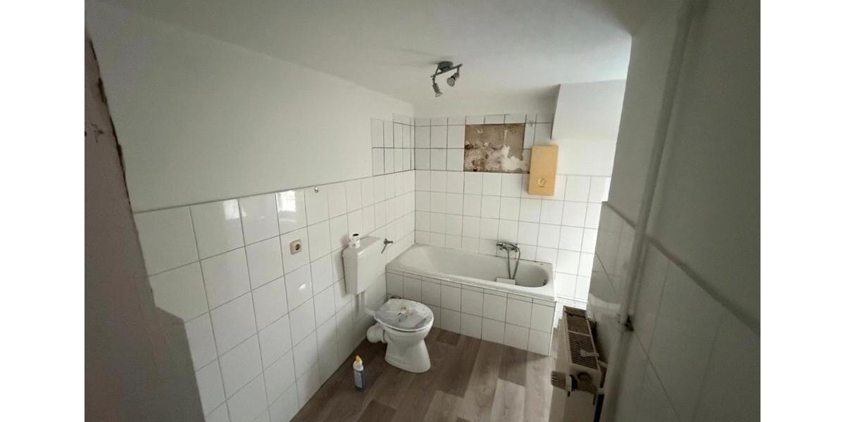 Dachgeschoßwohnung Bückeburg - 5 Zimmer, 130 m&sup2;, 790&euro; | Angebot:26220573