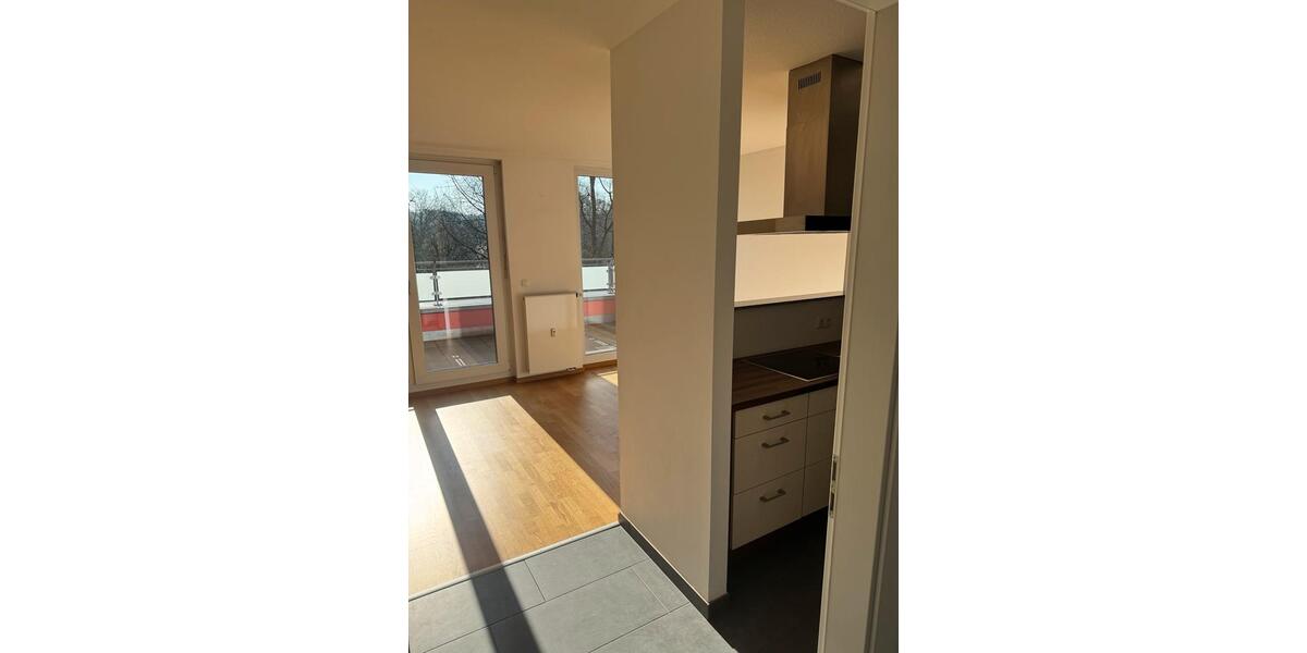 Dachgeschoßwohnung Erlangen Bruck - 3 Zimmer, 76 m&sup2;, 1.000&euro; | Angebot:25451242