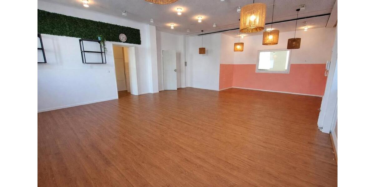 Gewerbeobjekt Hof Altstadt - 890&euro; | Angebot:26051446