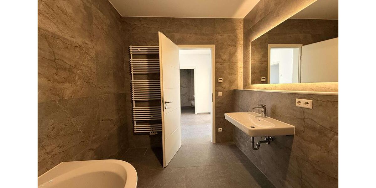 Etagenwohnung Leipzig Mitte - 4 Zimmer, 136 m&sup2;, 2.040&euro; | Angebot:25418313