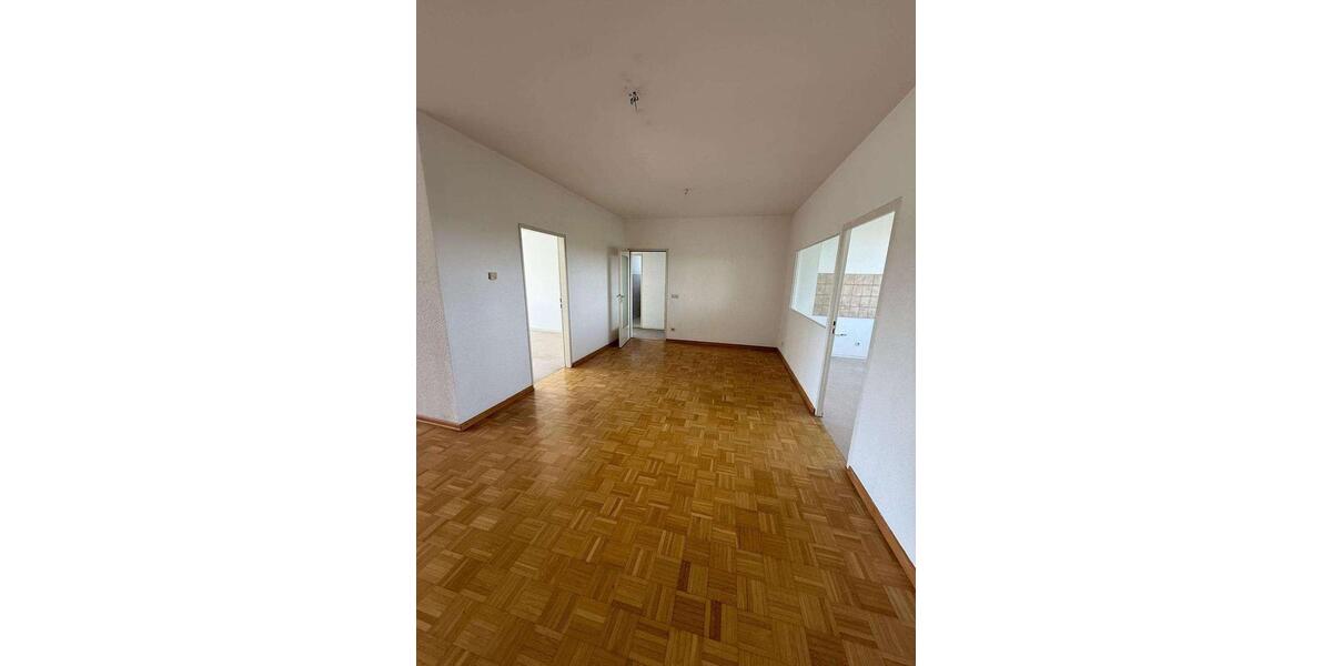 Etagenwohnung Karlsruhe Wettersbach - 4 Zimmer, 126 m&sup2;, 1.225&euro; | Angebot:23227719