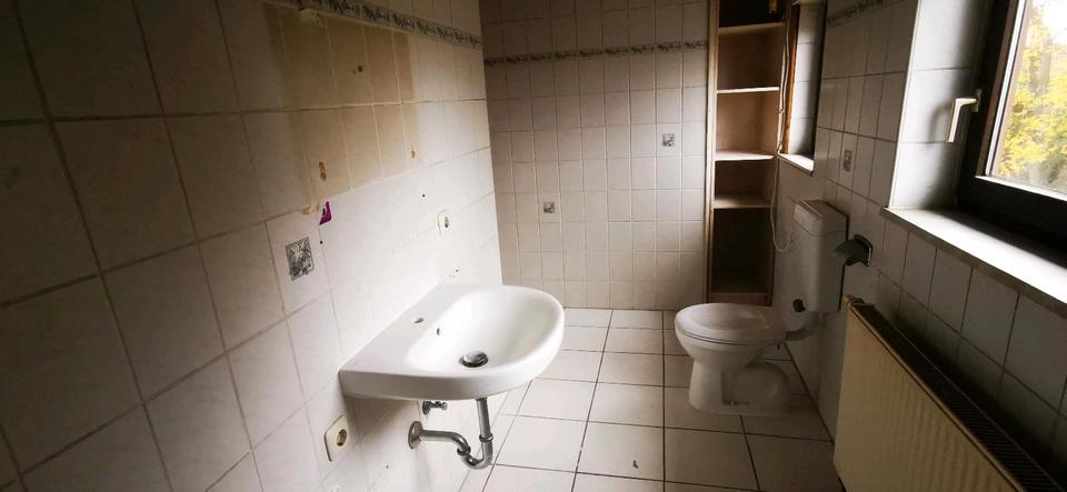 Einfamilienhaus mit viel Potenzial miete gegen Renovierung 3 zimmer