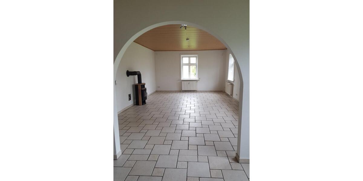 Erdgeschoßwohnung Haseldorf - 3 Zimmer, 130 m&sup2;, 1.300&euro; | Angebot:25612493