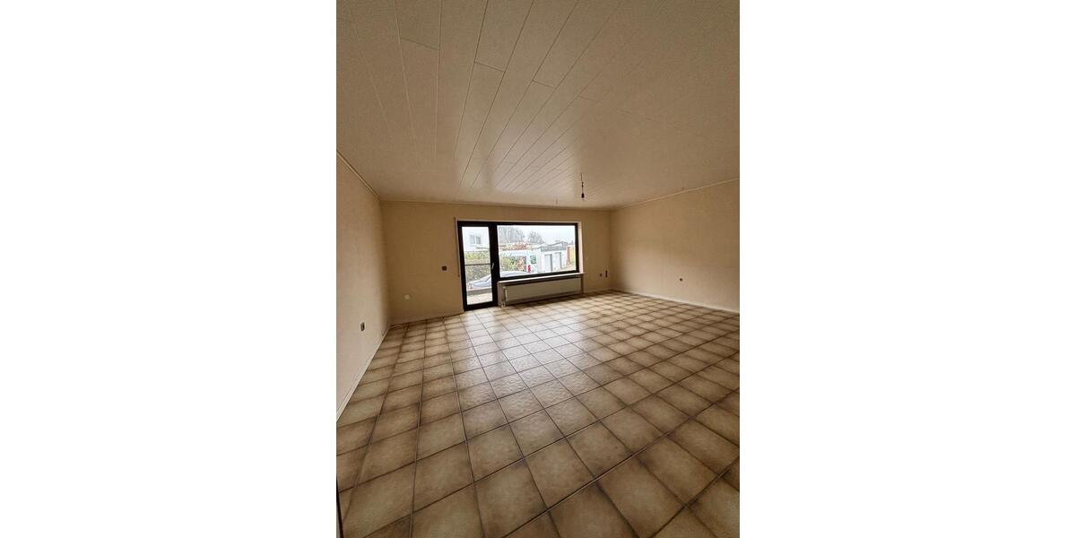 Erdgeschoßwohnung Grünberg - 4 Zimmer, 140 m&sup2;, 1.150&euro; | Angebot:24652497