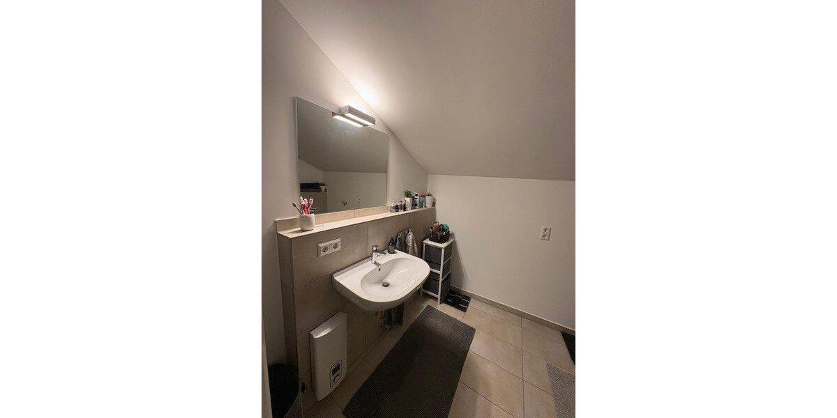 Dachgeschoßwohnung Laatzen - 2 Zimmer, 81 m&sup2;, 1.090&euro; | Angebot:26491367
