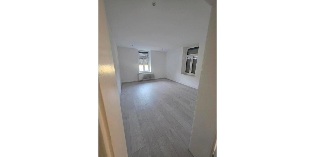 Etagenwohnung Großenhain - 4 Zimmer, 128 m&sup2;, 1.270&euro; | Angebot:26455403