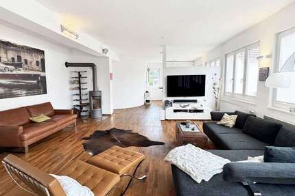 Wohnung zum Mieten in Stuttgart 2.400 € 188 m²