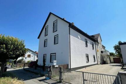 Renovierte & Großzügige 3 Zimmer Wohnung ab 01.08.2025 zur Miete