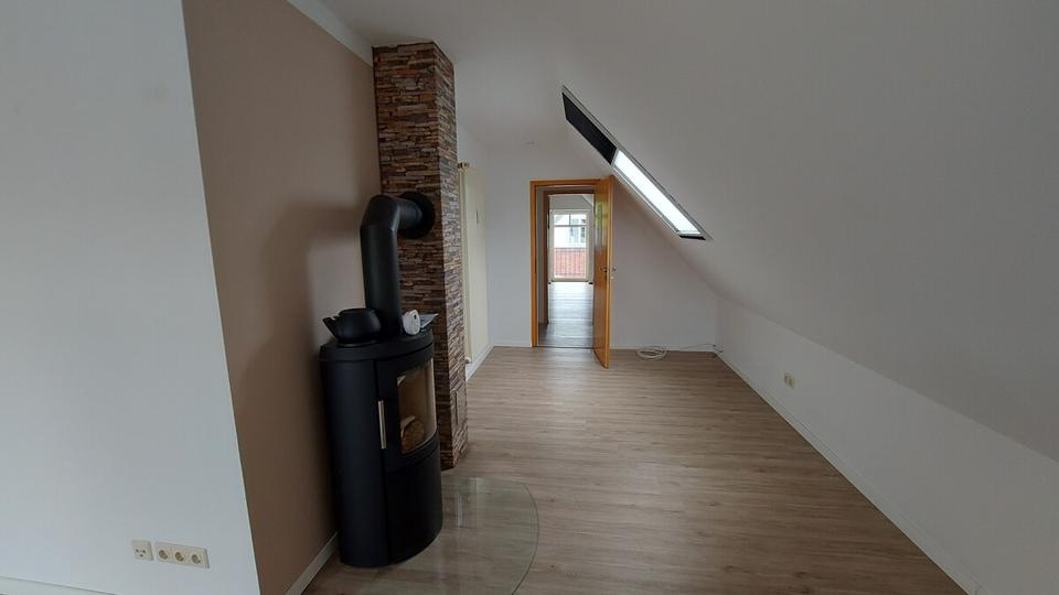 Dachgeschoßwohnung Soest - 2 Zimmer, 70 m&sup2;, 680&euro; | Angebot:26176408