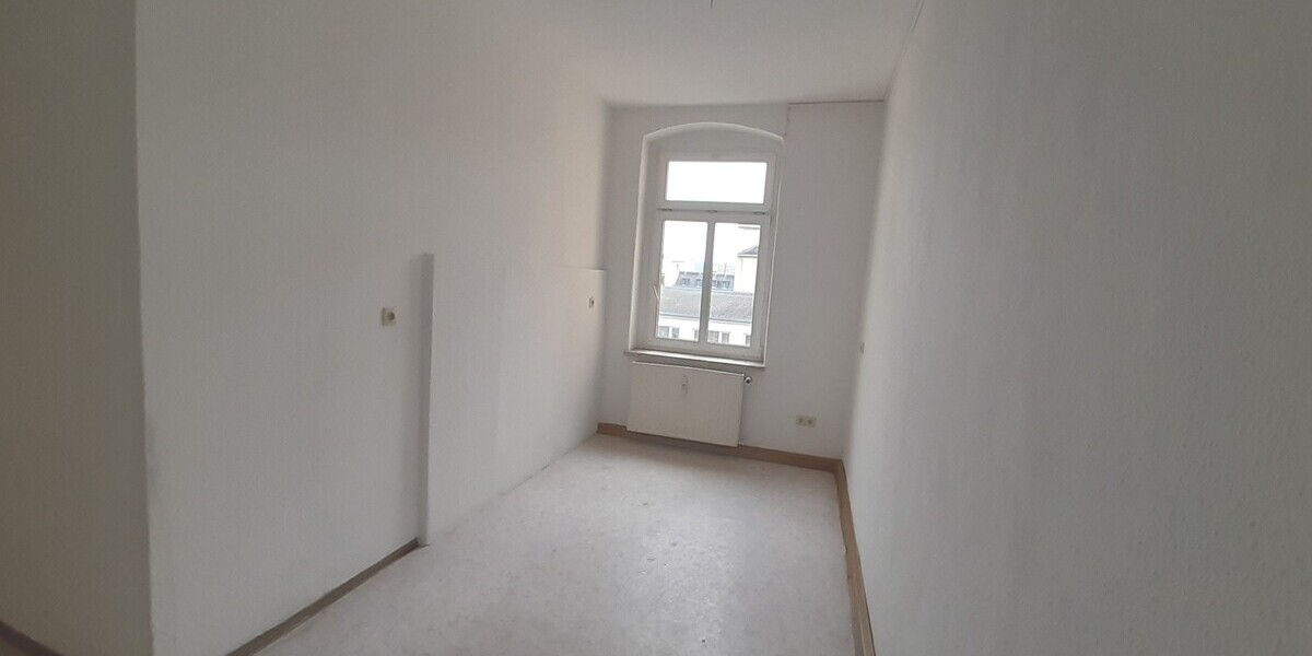 WG-Wohnung mit 4-Zimmern, 3.OG mit 2 Bädern in ruhigem und zentralem Wohnviertel von Gera 4 zimmer