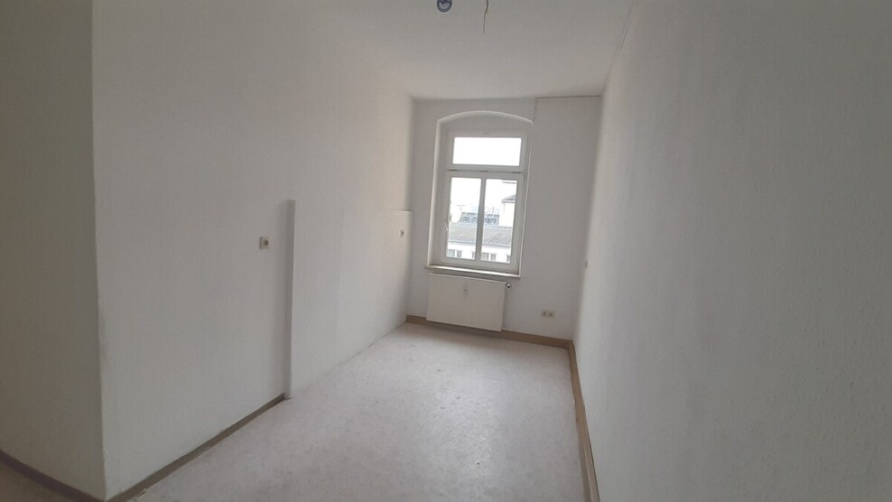 WG-Wohnung mit 4-Zimmern, 3.OG mit 2 Bädern in ruhigem und zentralem Wohnviertel von Gera 4 zimmer