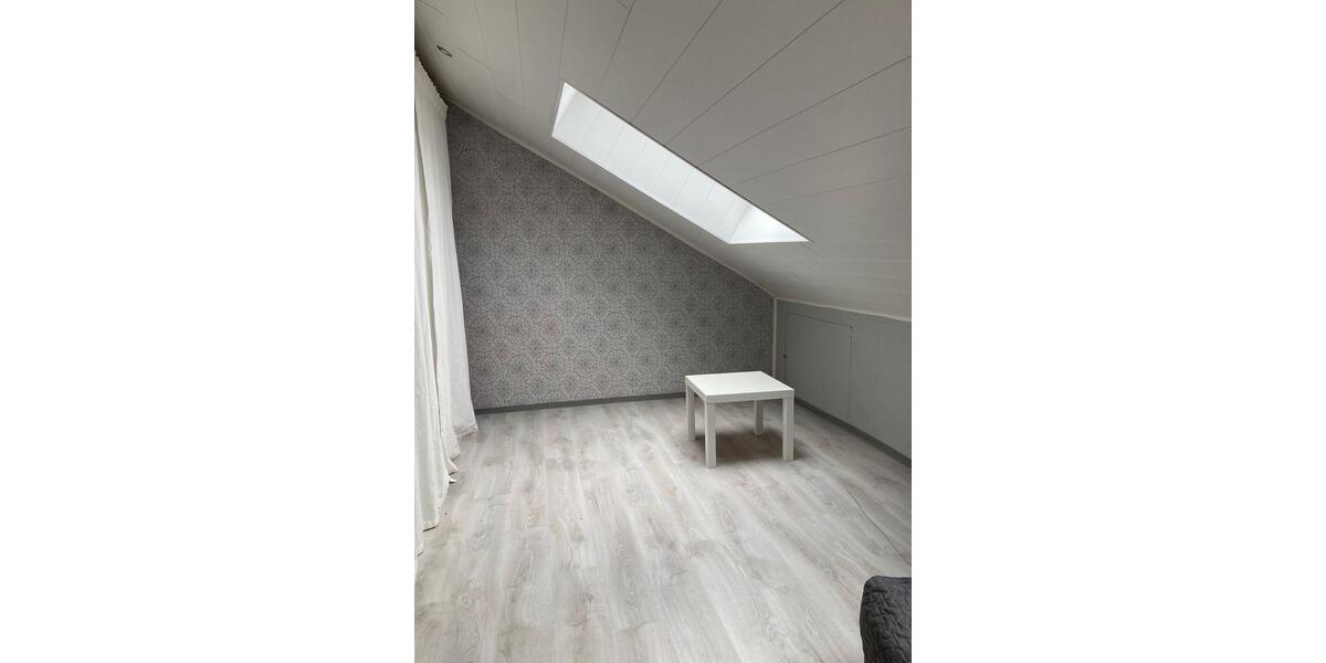Dachgeschoßwohnung Heddesheim - 1 Zimmer, 30 m&sup2;, 550&euro; | Angebot:25995010