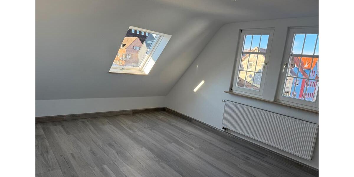 Dachgeschoßwohnung Baiersbronn - 4 Zimmer, 90 m&sup2;, 1.350&euro; | Angebot:26030760