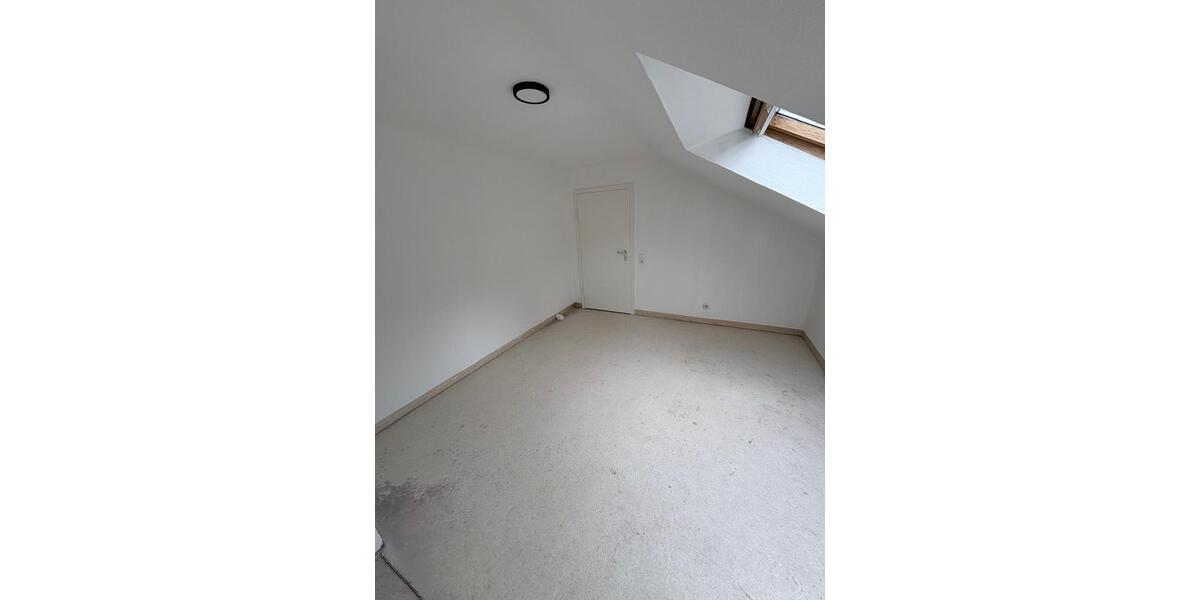 Dachgeschoßwohnung Bad Liebenzell - 3 Zimmer, 65 m&sup2;, 700&euro; | Angebot:26687934