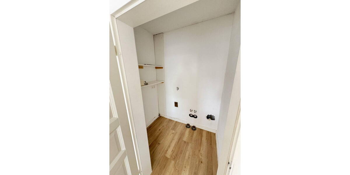 Etagenwohnung Delligsen - 3 Zimmer, 154 m&sup2;, 1.120&euro; | Angebot:26377056