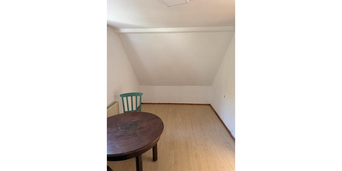 Dachgeschoßwohnung Marburg - 2 Zimmer, 37 m&sup2;, 680&euro; | Angebot:27632361