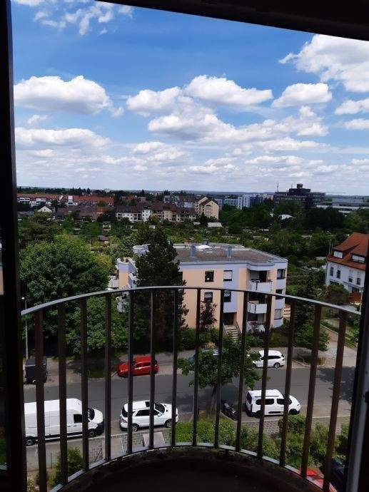 helle Stadtwohnung mit Balkon 3 zimmer