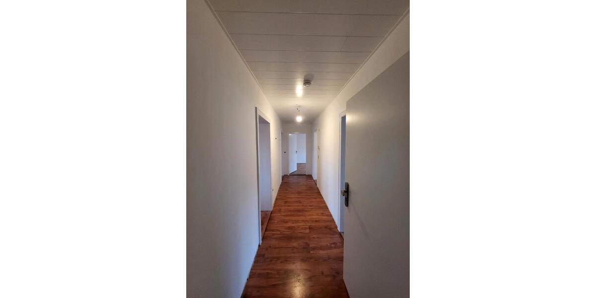 3 Zimmer Wohnung - renoviert 82qm 3 zimmer