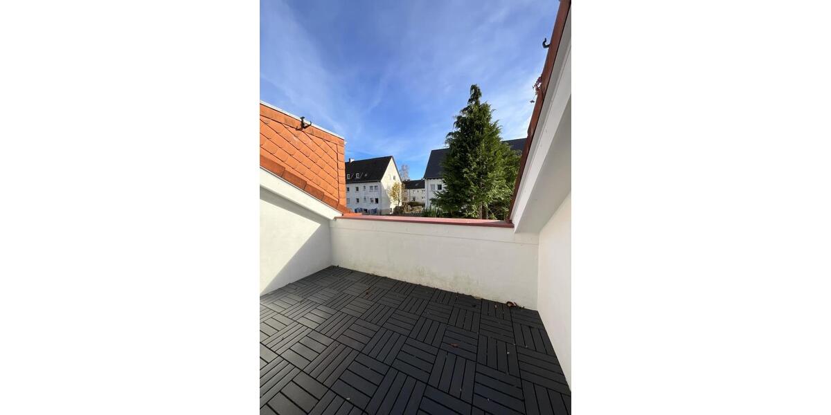 Dachgeschoßwohnung Plettenberg - 2 Zimmer, 67 m&sup2;, 450&euro; | Angebot:23393115