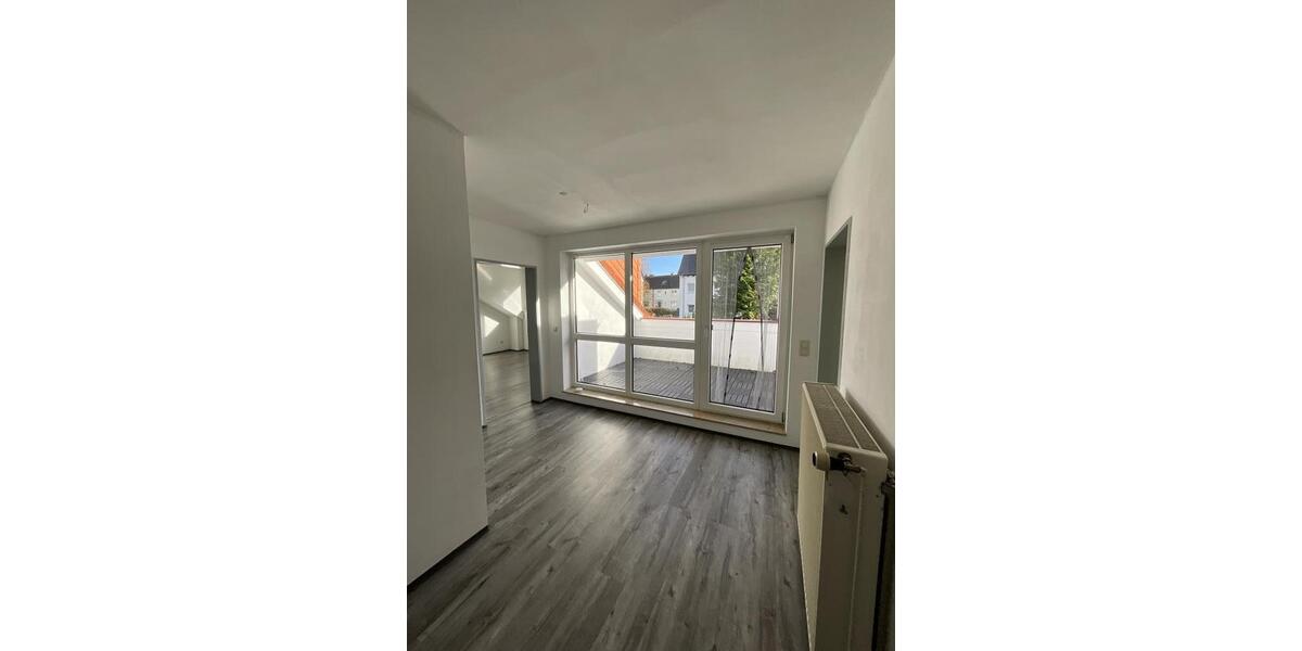 Dachgeschoßwohnung Plettenberg - 2 Zimmer, 67 m&sup2;, 499&euro; | Angebot:23393115