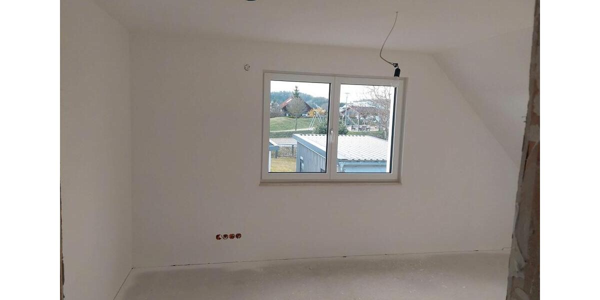 Doppelhaushälfte Lauterhofen - 5 Zimmer, 126 m&sup2;, 1.555&euro; | Angebot:26021976