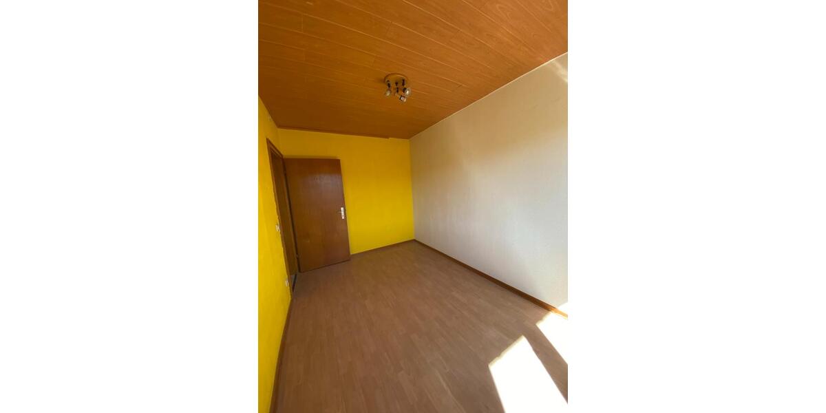 Etagenwohnung Netphen - 4 Zimmer, 86 m&sup2;, 550&euro; | Angebot:26395051