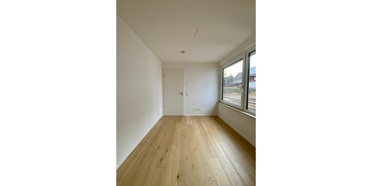 Erstbezug - Großzügige 4 -Zimmer-Neubauwohnung inkl. EBK und Terrasse 4 zimmer