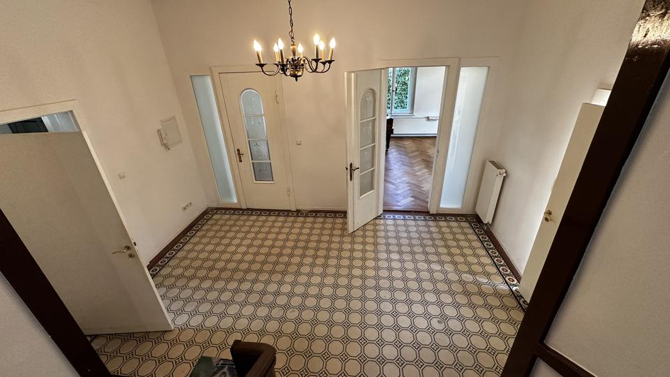 Villa Markkleeberg - 7 Zimmer, 307 m&sup2;, 3.950&euro; | Angebot:23198094