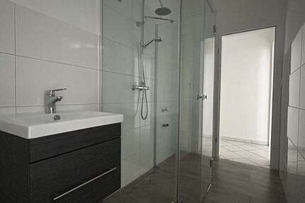 Wohnung Velbert Nordstadt - 2 Zimmer, 65 m&sup2;, 575&euro; | Angebot:21379384