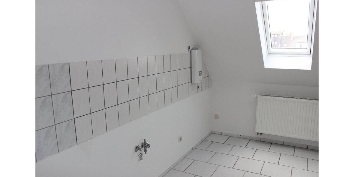 Dachgeschoßwohnung Döbeln - 1 Zimmer, 44 m&sup2;, 230&euro; | Angebot:25442762